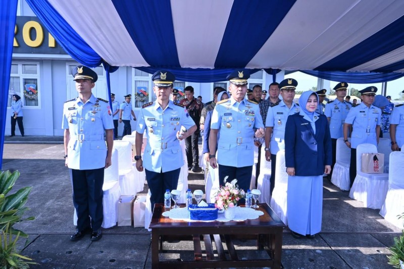 Komandan Lanud Sultan Hasanuddin Hadiri Sertijab Danskadron Udara 11