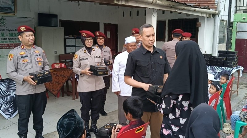 Ramadhan Penuh Kepedulian, Ditressiber Polda Sumut Berbagi Kebahagiaan dengan Anak Panti di Patumbak