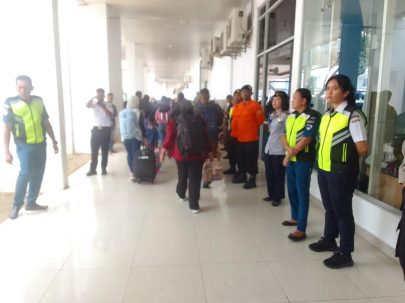 Dermaga Pelabuhan Belawan di Padati Ribuan Orang