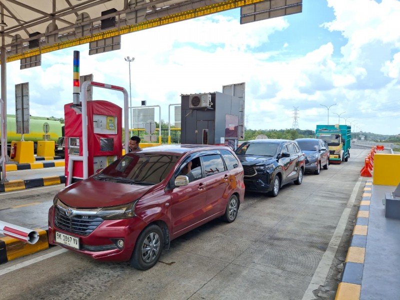 Hutama Karya Divisi Operasi dan Pemeliharaan Jalan Tol Regional Sumbagut Maksimalkan Kenyamanan Pemudik
