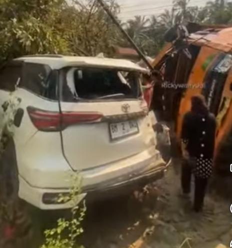 5 Kenderaan Tabrak Beruntun di Parang Bengkok Labuhanbatu, 1 Tewas