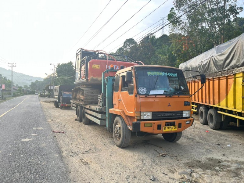 Poldasu Sita 2 Excavator Tambang Emas Ilegal