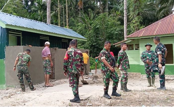 Jelang Penutupan TMMD, Satgas TMMD ke -127 Kodim 0212/Tapsel Sudah Rampungkan Pengerjaan MCK di Sangkunur 3 Dolok
