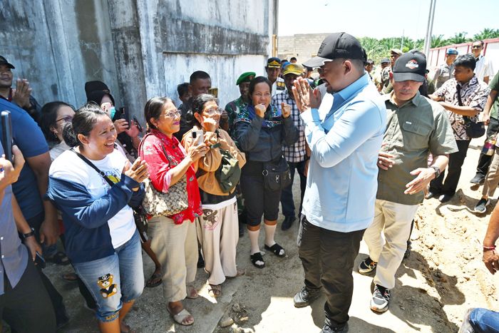 Tinjau Pembangunan Huntap dan Sapa Warga Huntara, Gubernur Bobby Nasution Dorong Komitmen Pemkab Terus Berkolaborasi Percepatan