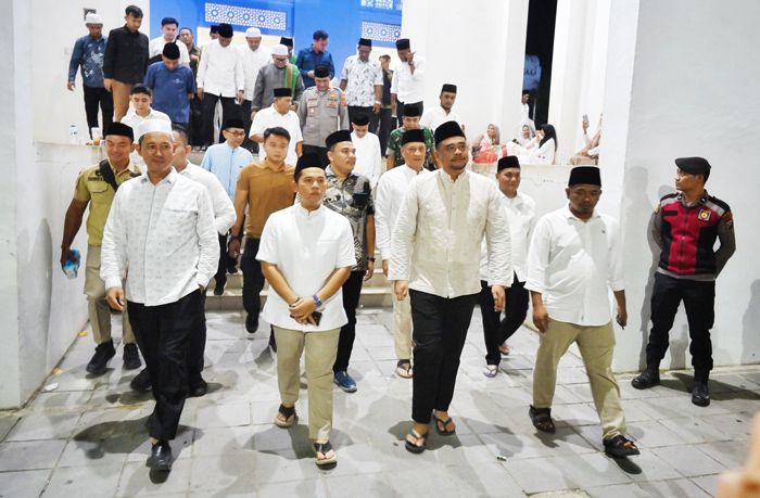 Gubernur Bobby Nasution Serahkan Hibah Rp500 Juta, Tekankan Masjid Harus Sejahterakan Jemaah