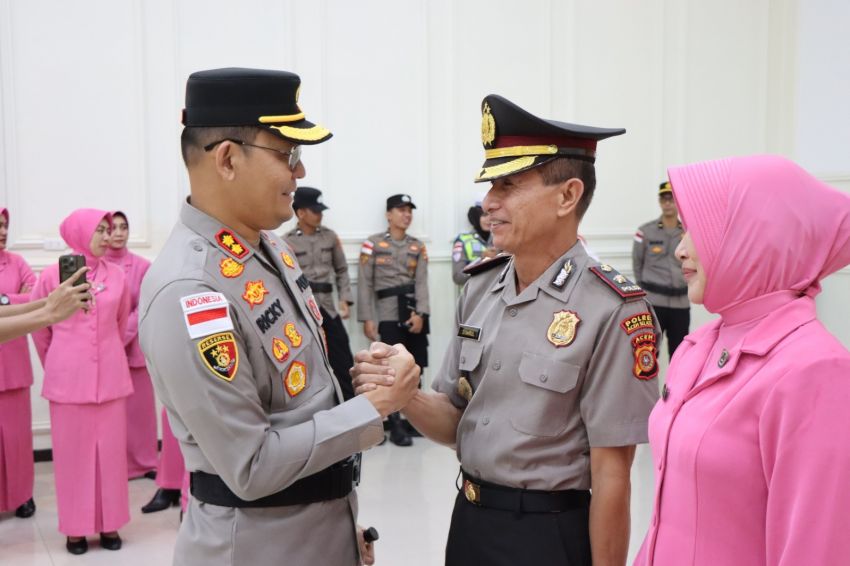 Kapolres Aceh Selatan Pimpin Upacara Laporan Kenaikan Pangkat Pengabdian Personel Polri