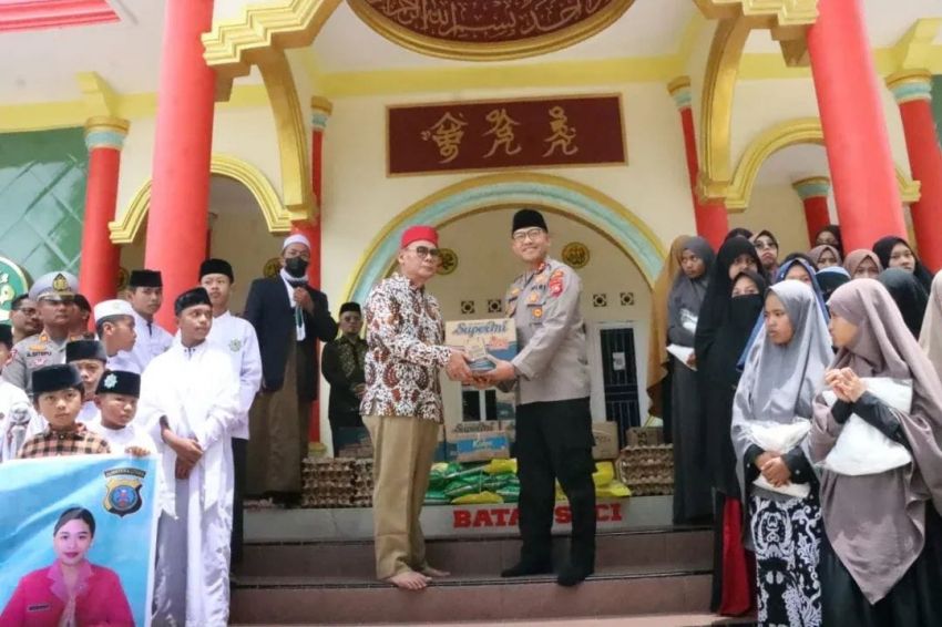 Polres Karo Gelar Bakti Sosial Ramadan di Masjid Muhammad Chang Ho