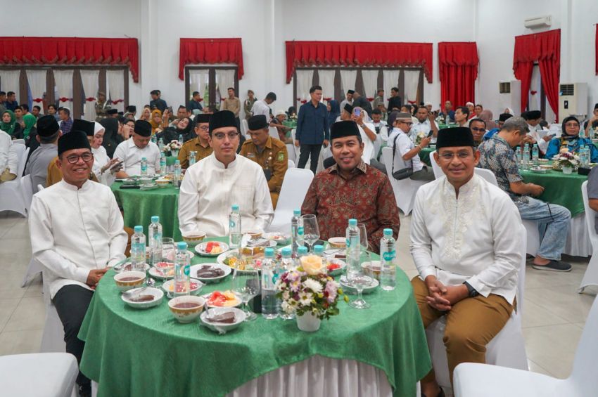 Buka Puasa Bersama Relawan, Rico Waas Ajak Satukan Tekad Majukan Kota Medan