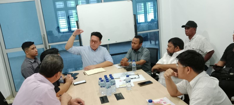 Investor Tiongkok dan Koperasi Jasa Keluarga Pers Bahas Pengadaan Mesin Pengering Gabah