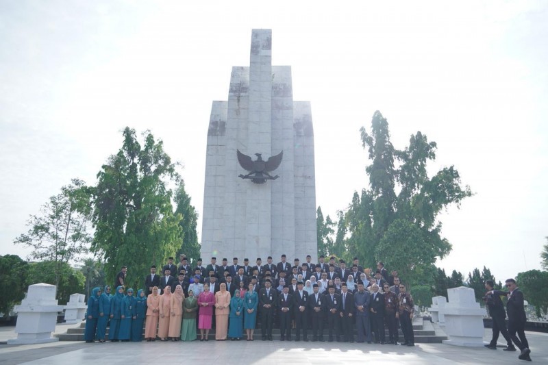 Siaga Kelistrikan PLN UID Sumut Sukseskan Peringatan Hari Jadi ke-78 Provinsi Sumatera Utara di TMP Bukit Barisan