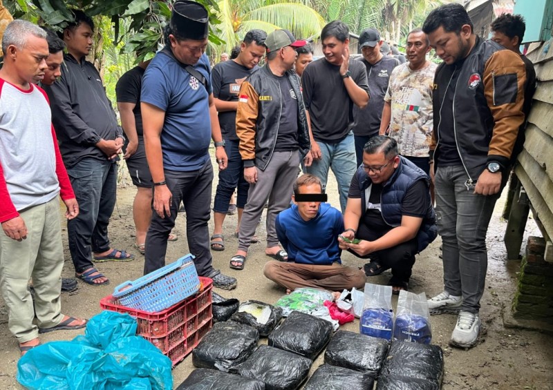 Pria Tanjung Balai Simpan 2 Kg Sabu dan 25 Ribu Ekstasi Dalam Box Ikan Diedarkan ke Medan