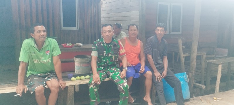 Jaga Ruang, Alat dan Kondisi (RAK) Juang Wilayah, Babinsa Pulau Medang Edukasi Tentang Hukum Dan Bahaya Karhutla