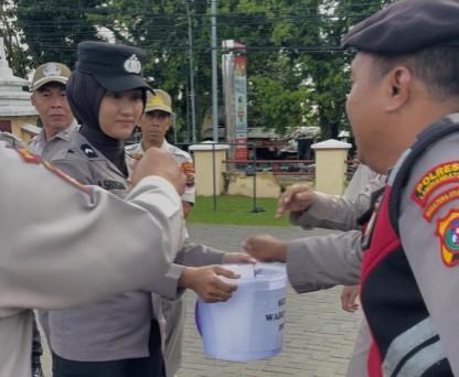 Personel Polres Labuhanbatu Dukung Program Warung Polri Presisi Gratis