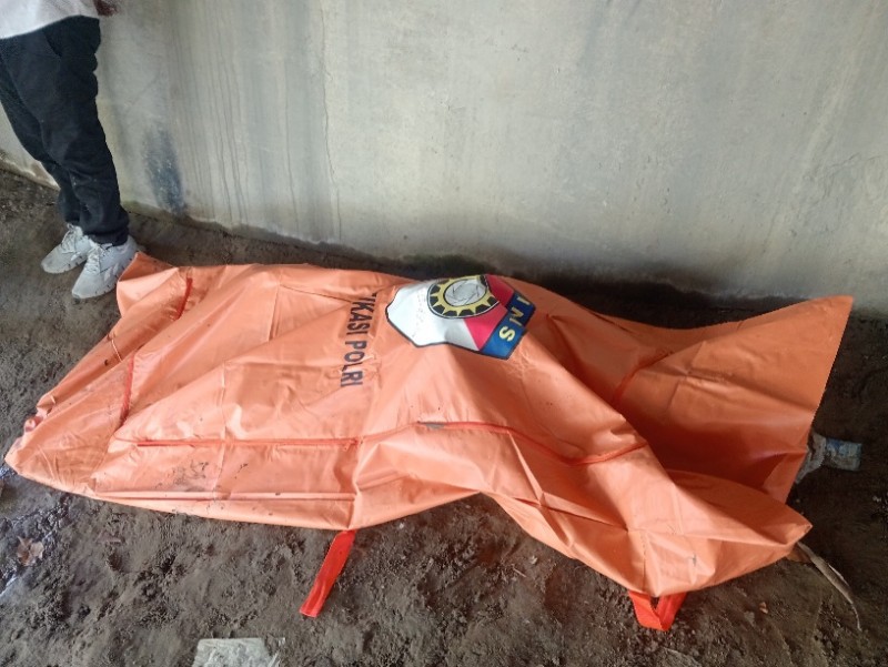 Warga Temukan Mayat di Sungai Ileng