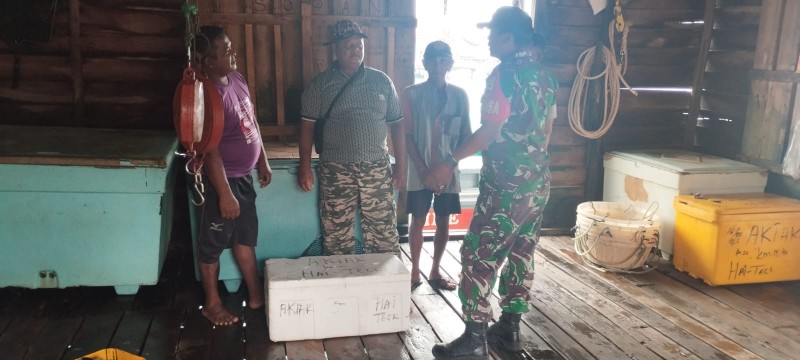 Komsos Jadi Instrumen Utama, Babinsa Pulau Medang Pastikan Kondusifitas Wilayah Binaan