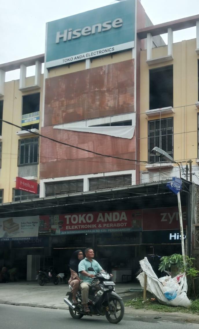 Berkedok Toko Elektronik, Toko "ANDA" Perdagangan Diduga Jadi THM Saat Malam Hari