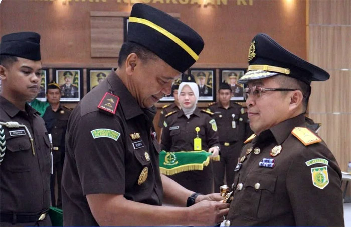 Kajati Sulut Jacob Hendrik Pattipeilohy Lantik Wakajati, Asisten dan Kajari