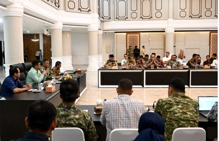 Bobby Nasution Minta Kajian Mendalam Pencabutan Izin Hutan, Soroti Dampak Sosial dan Potensi Konflik
