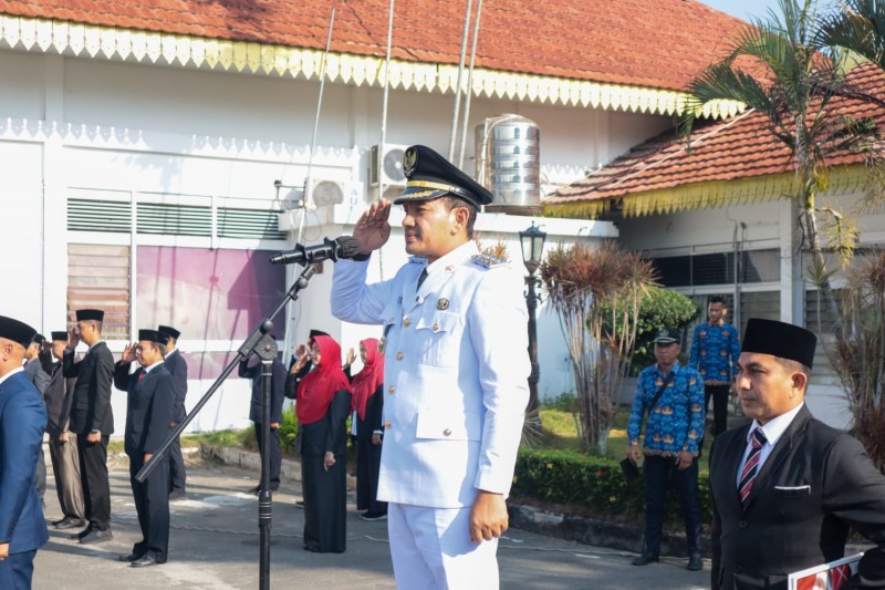 Upacara Hari Otonomi  Daerah di T.Tinggi Khidmat