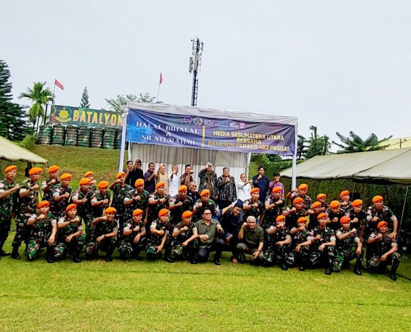 Silaturahmi dan Halal Bihalal, Batalyon Para Komando 463 Pasgat Pererat Sinergi dengan Media Sumut