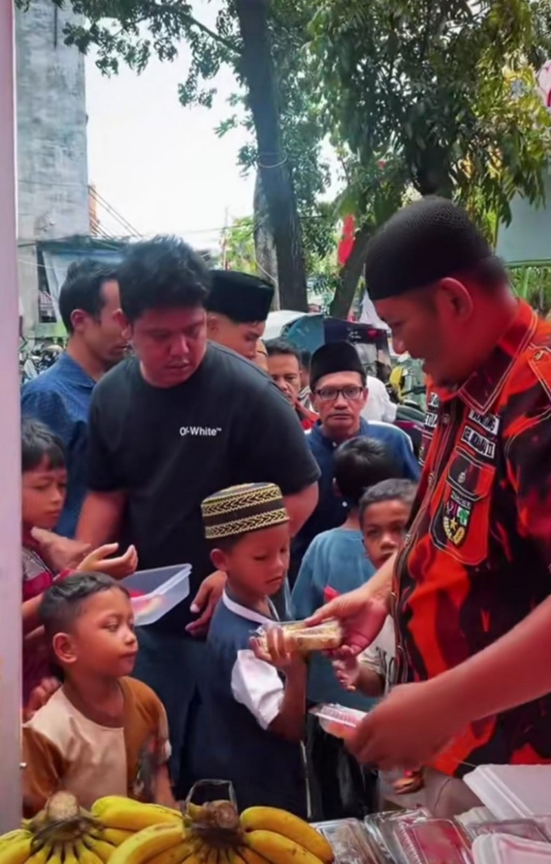 Pemuda Pancasila Sukaramai II Rutin Gelar Jum&rsquo;at Berkah, Berbagi Usai Salat Jumat