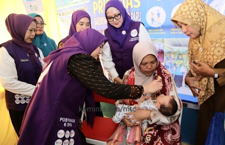Dua Kecamatan Dikunjungi Ketua Tim Pembina Pos Yandu
