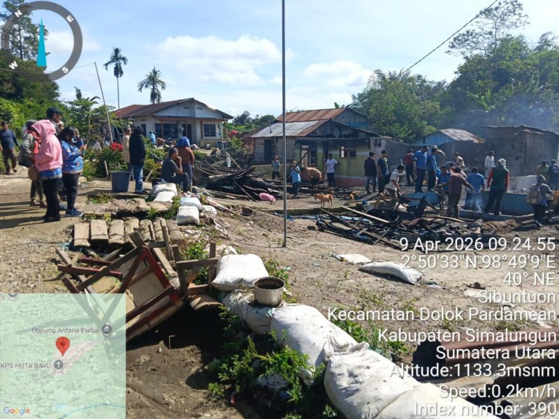 Sijago Merah Melahap 4 Rumah Warga di Dolok Pardamean