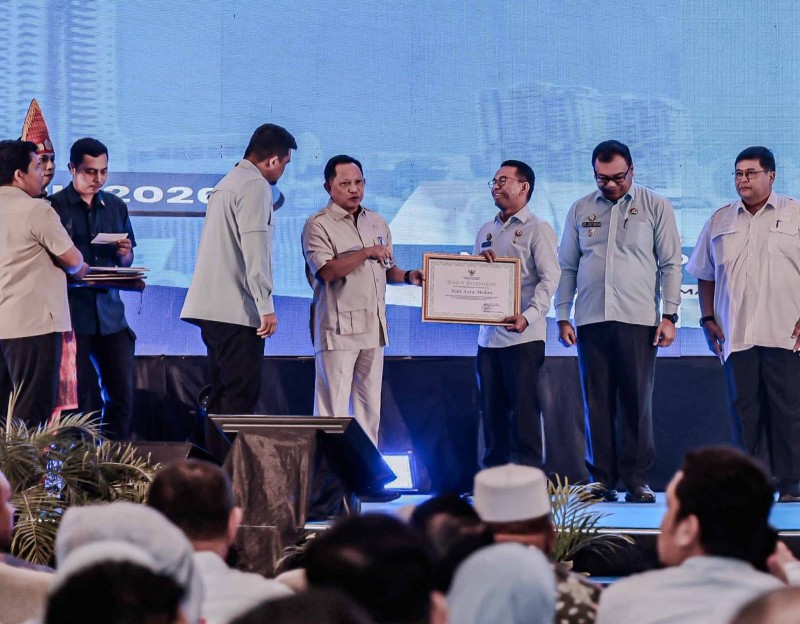Wujudkan Kepedulian Antar-Daerah, Pemko Medan Terima Penghargaan dari Mendagri