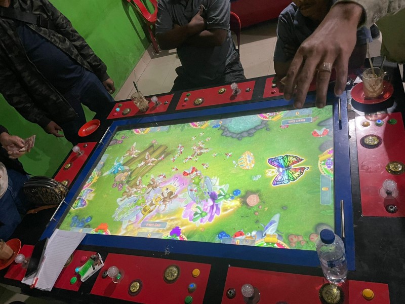 Polres Karo Gerebek Judi Tembak Ikan di Tigabinanga, Dua Perempuan Diamankan