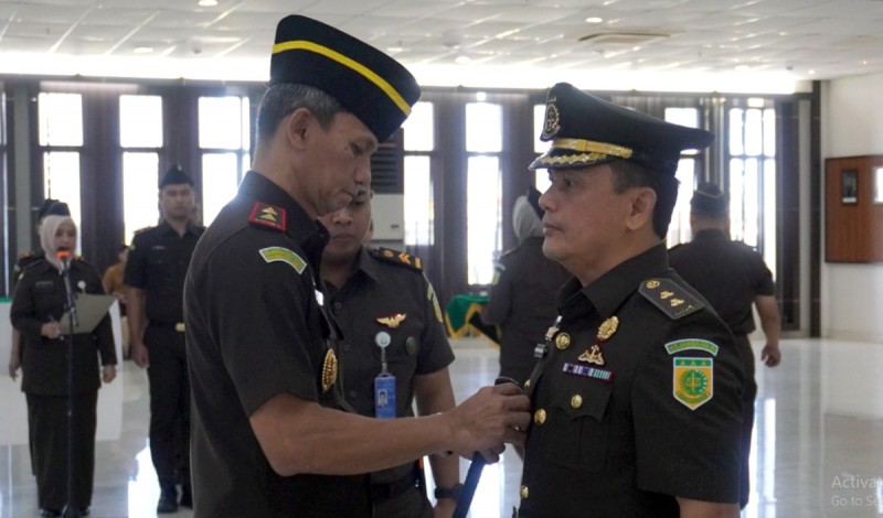 Sumanggar Siagian Resmi Dilantik Jadi Aspidum Kejati Kalbar, Kajati Tegaskan Integritas di Era Digital