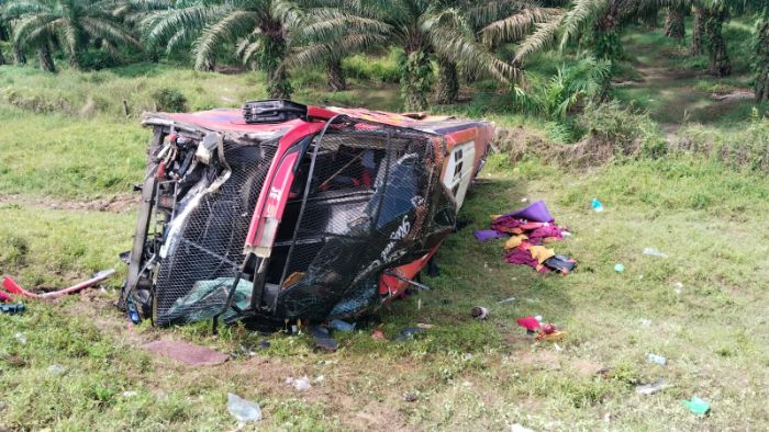 Ngeri...!!! Laka Maut di Tol Sergai, 4 Penumpang Bus Halmahera Tewas