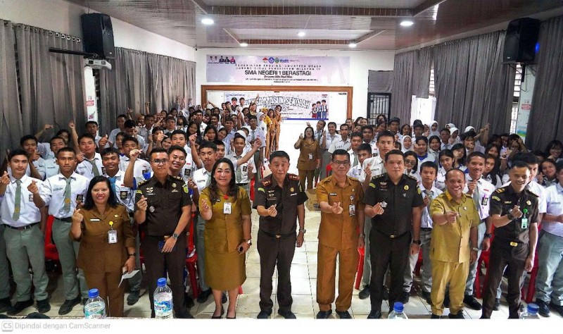 SMAN 1 Berastagi Sambut Program Jaksa Masuk Sekolah