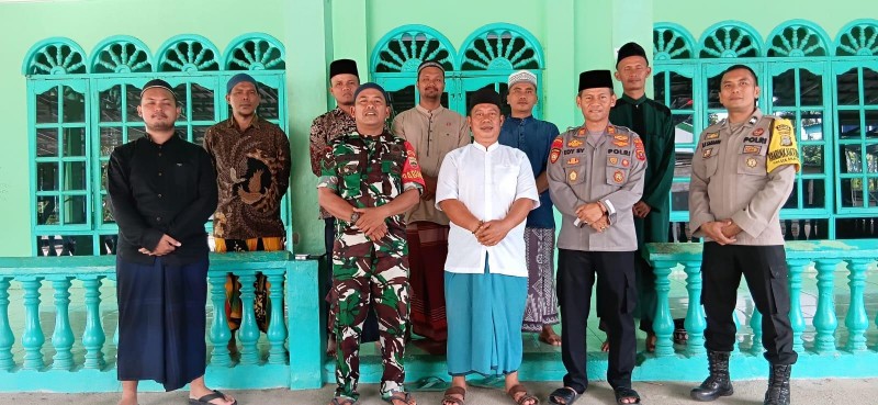 Jumat Curhat Kapolsek Silou Kahean Perkuat Keamanan dan Kerukunan Umat di Masjid Al'jihad Nagori Dolok