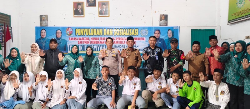 Kades Bandar Khalipah Gencarkan Edukasi, Siswa SMK Dibentengi dari Narkoba dan Perdagangan Orang