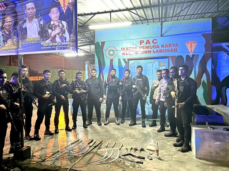 Patroli Skala Besar di Belawan Brimob Polda Sumut Temukan Berbagai Sajam hingga Miras