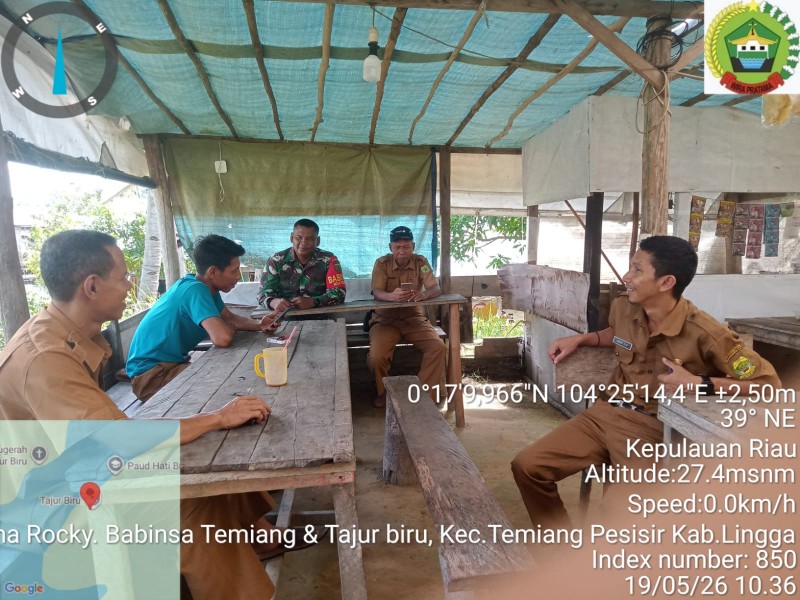 Babinsa Tajur Biru  Komsos, Ajak Warga Aktif Gotong Royong Dan Cegah Malaria