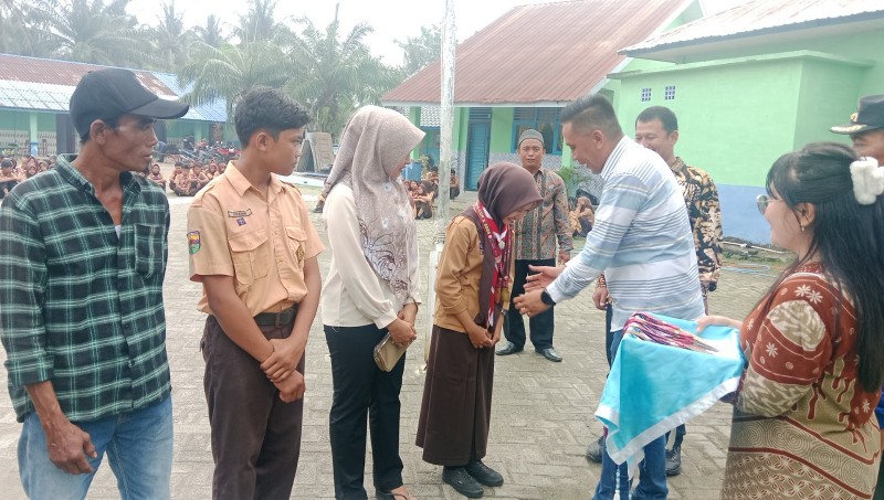 Camat Percut Sei Tuan Bangga, Siswa SMPN 7 PST Borong Prestasi di O2SN dan Silat