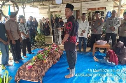 Marah Putrinya Diganggu,  Ayah dan Anak Bunuh Remaja