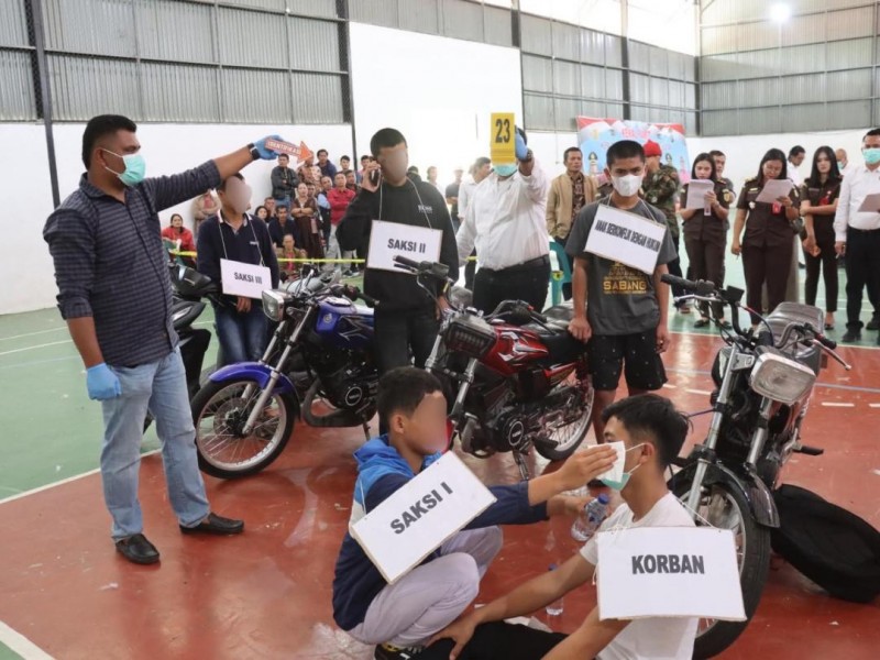 Orangtua Korban Kasus Siswa SMA vs SMK Keberatan Keterangan Saksi Saat 26 Adegan Diperagakan di Polres Humbahas