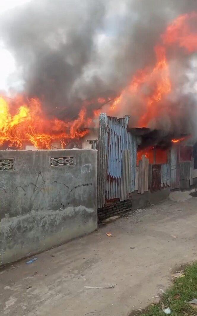 Rumah Warga Sicanang Terbakar