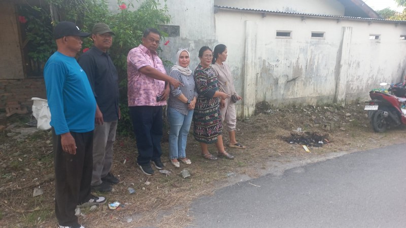 Binsar Simarmata Tampung  Keluhan Warga Gg Wakaf I Sunggal Soal Drainase