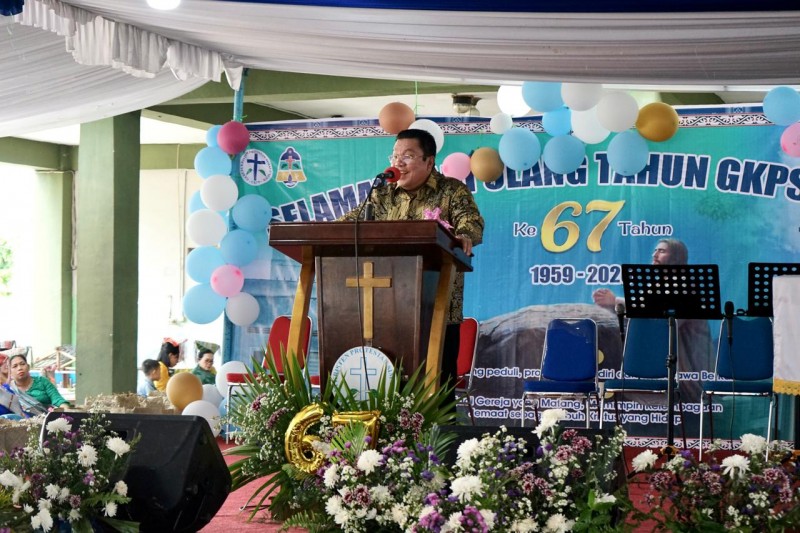 Hadiri Perayaan HUT GKPS Efrata, Wali Kota Wesly Teringat Kenangan Masa Kecil