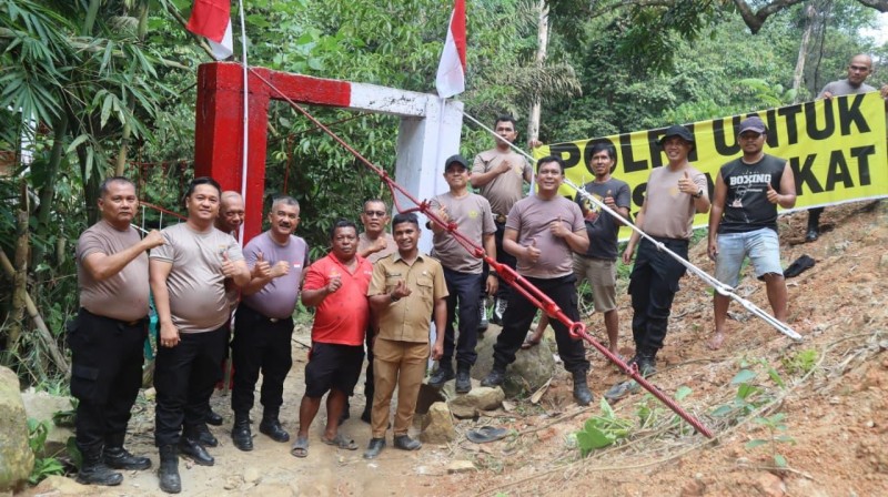 Polresta Deli Serdang Renovasi Jembatan Gantung Gunung Merlawan, Wujud Nyata "Polri Untuk Masyarakat"