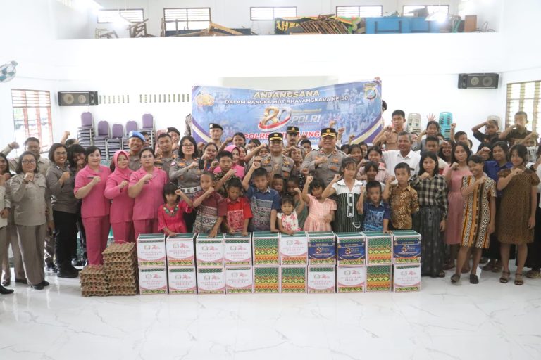 Kapolres Simalungun Gelar Anjangsana ke Personel Sakit dan Panti Asuhan