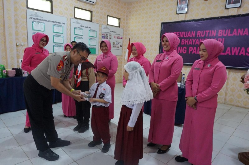 Rangkaian Kegiatan HUT Bhayangkara Ke-80 Perhatikan Sektor Pendidikan