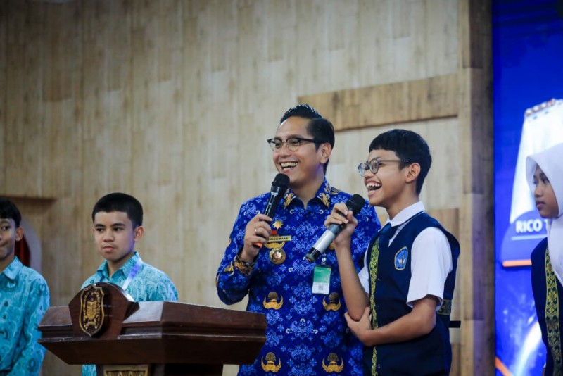 Raih Prestasi Internasional dan Punya "Mental Juara", Rico Waas Bangga Anak Medan Harumkan Nama Bangsa di Kancah Global