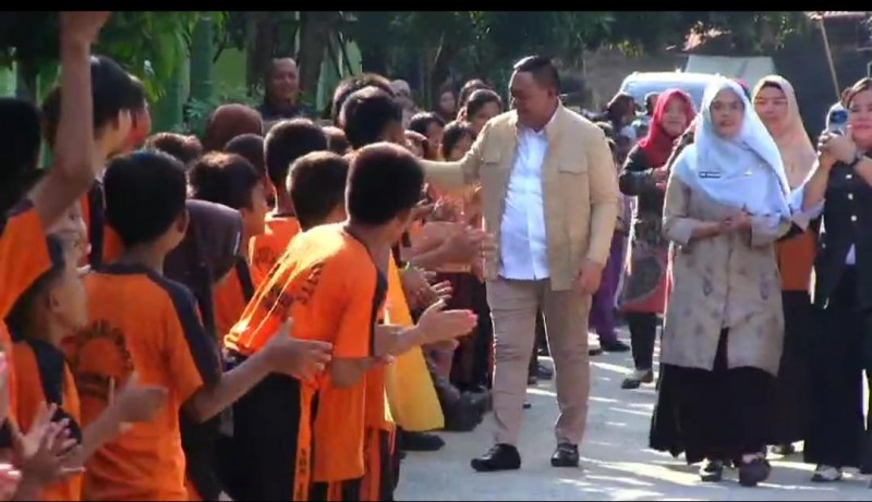 Ribuan siswa SD Di Desa Sampali Percut Seituan Minta Program MBG Di Lanjutkan
