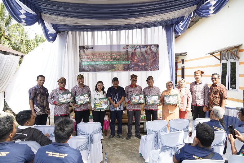 Naik Kelas! Koperasi Pandai Besi Binaan PTPN IV Regional 2 Raih Pesanan Ribuan Alat Pertanian