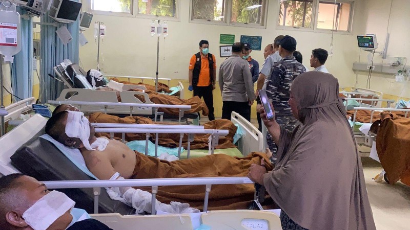 Kapal Terbakar, Belasan Mahasiswa PKL Nyaris Tewas