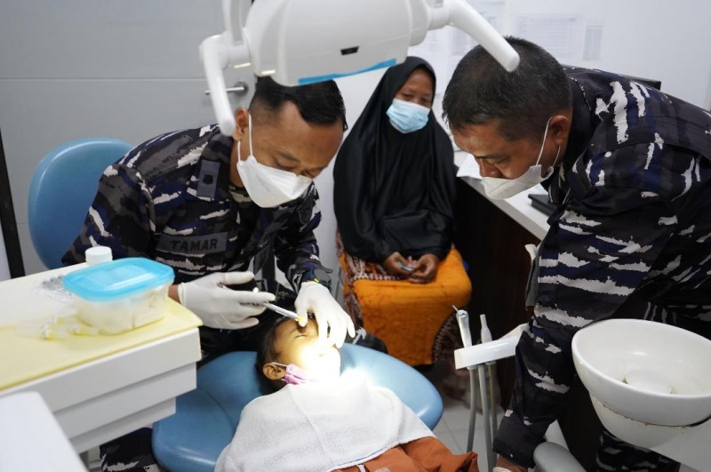Kodaeral I  dan Buddha Tzu Chi Bakso Kesehatan untuk Warga Belawan